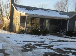 206 S Albany St, Wolcottville, IN 46795