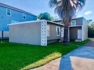 1519 Bayou Homes Dr, Galveston, TX 77551