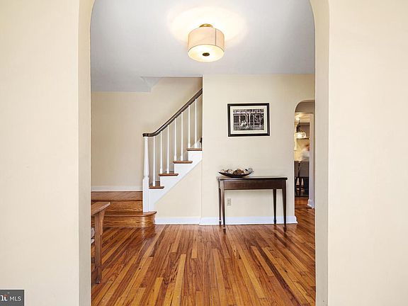 2nd image of 3 Briar Rd