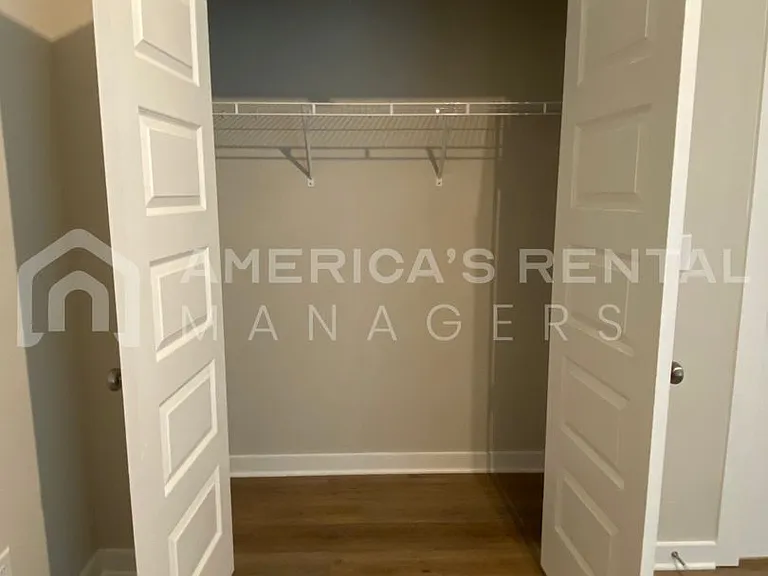 1300 Brookhaven Dr — Photo 21