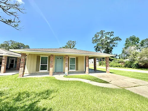 8740 Aubin St Photo 1