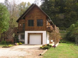 10335 Debbie Rd, Leon, WV 25123