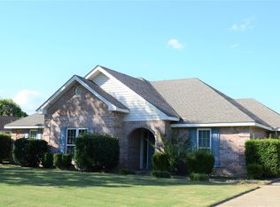 747 Summer Ln, Prattville, AL 36066