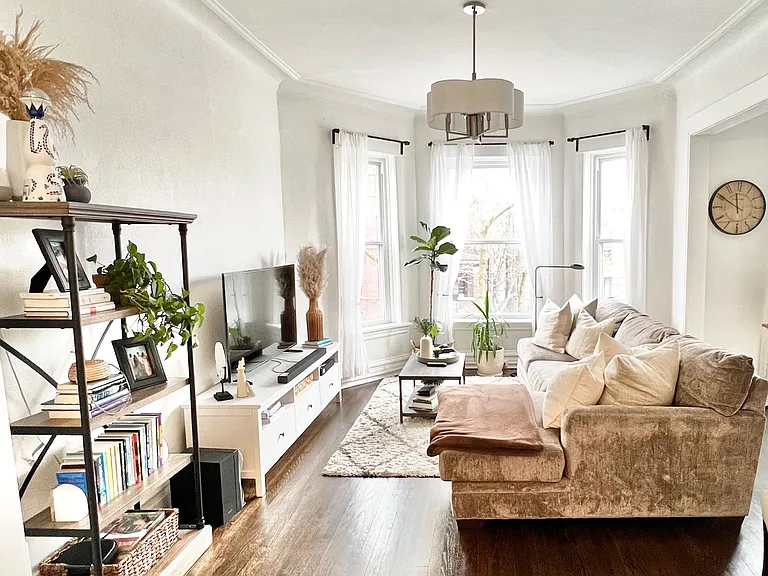 3302 W Wrightwood Ave #1 — Photo 3