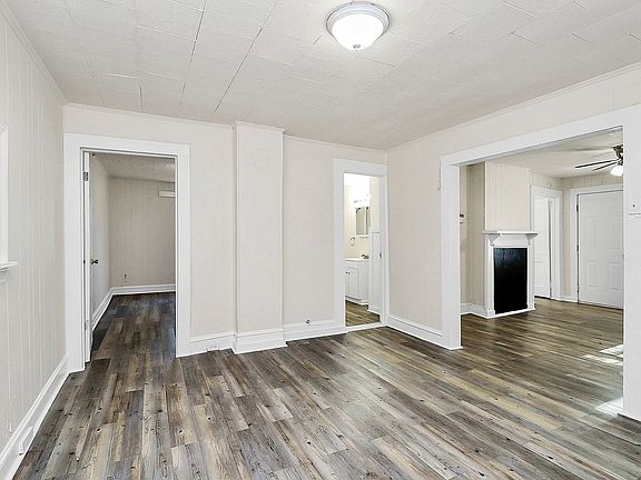 5th image of 826 Cantwell St