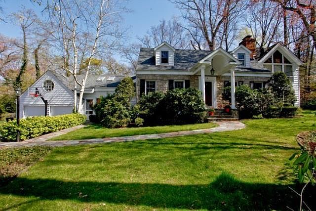 1st image of 4 Paret Ln