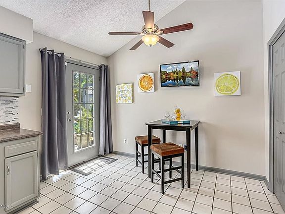 5th image of 11051 Mill Pond Ct