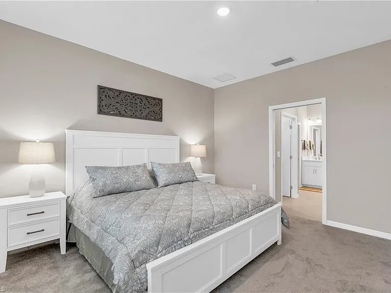 11811 Venetian Lagoon Dr #202 — Photo 19