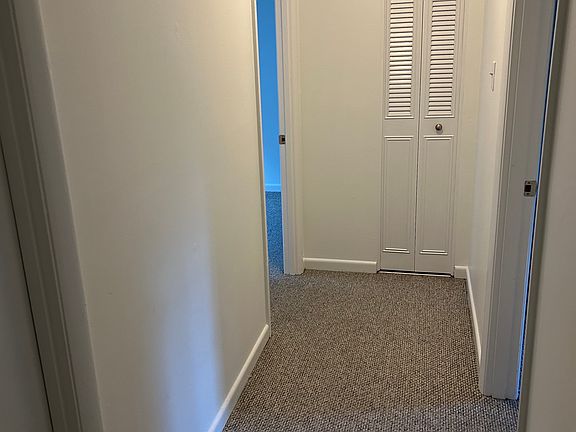 4th image of 23 Evergreen Ln #23