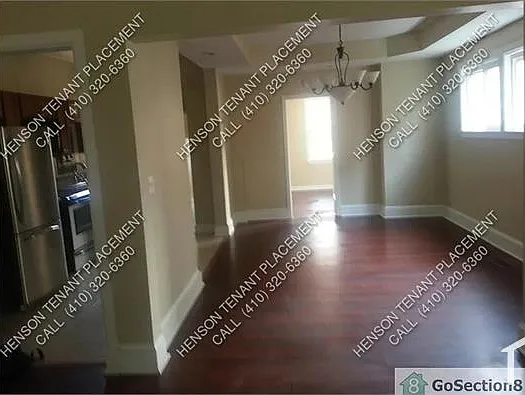 4 bed, $3,200 — Photo 3