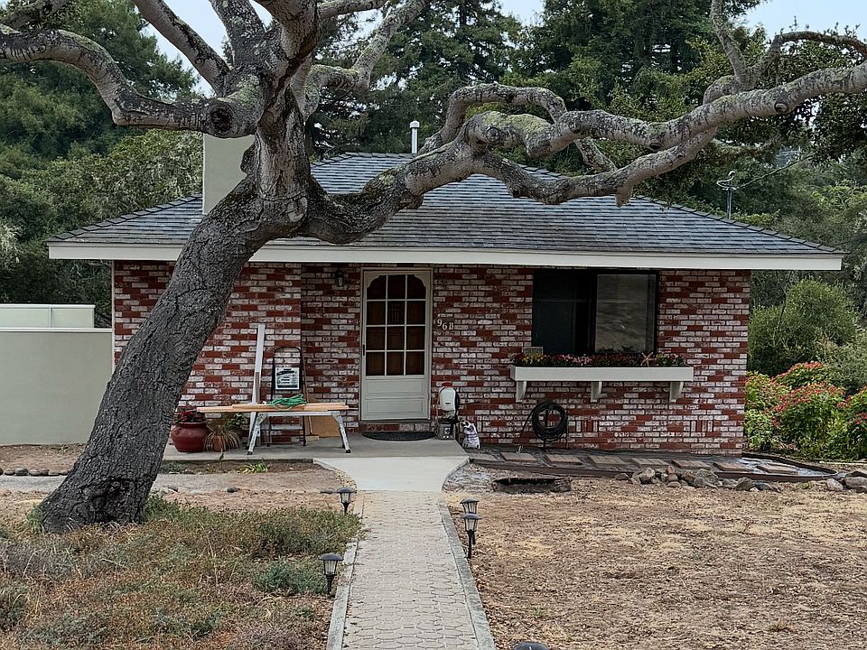 1st image of 96B Carlton Dr