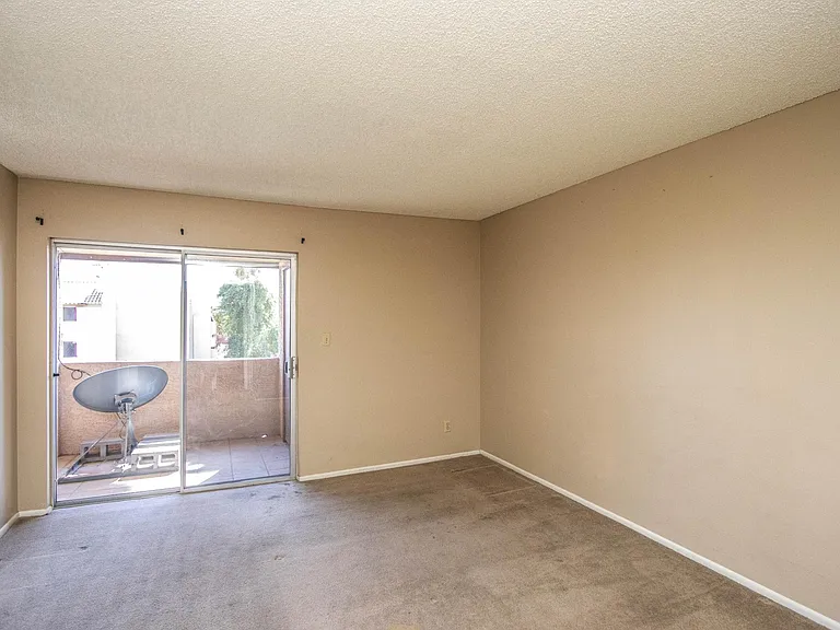 540 N May St #3143 — Photo 12