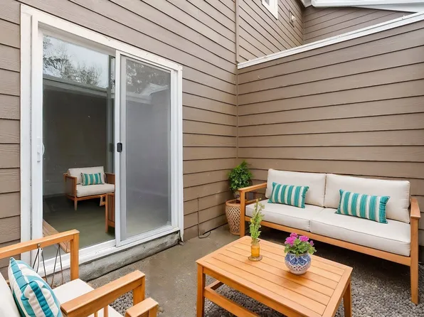 1614 Village Park Pl, West Linn, OR 97068