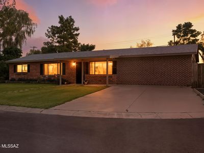 2502 E Kleindale Rd, Tucson, AZ, 85716