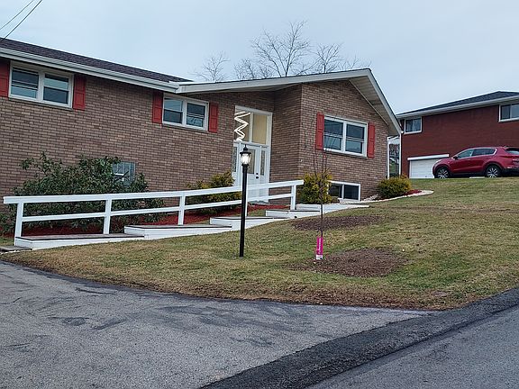 2nd image of 122 Greenridge Dr