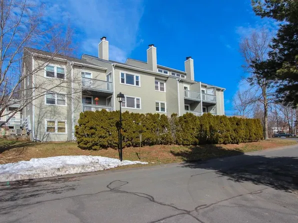 409 Carlton Ln, Rocky Hill, CT 06067