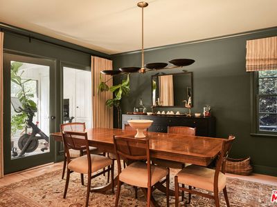 651 S Bundy Dr, Los Angeles, CA, 90049