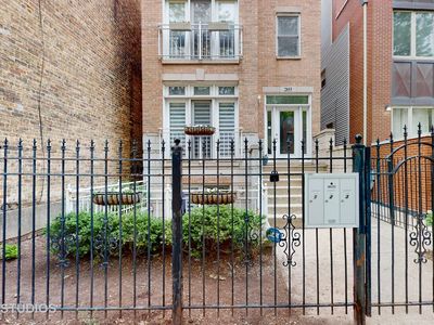 2855 N Damen Ave #2, Chicago, IL, 60618