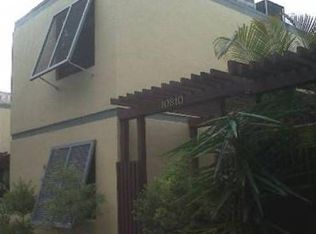 10810 S Golfview Dr, Pembroke Pines, FL 33026