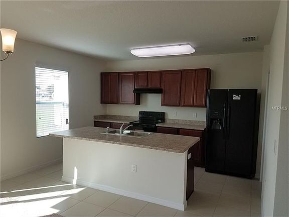 4th image of 849 Freedom Blvd