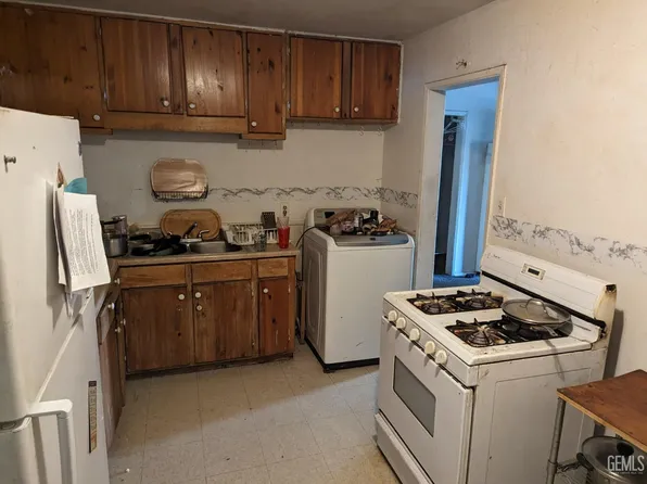 1512 Adena St, Bakersfield, CA 93306
