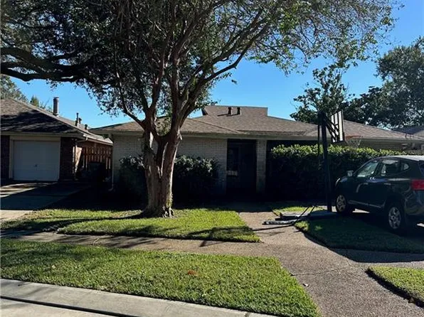 5028 Ithaca St, Metairie, LA 70006