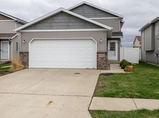 4760 50th Ave S, Fargo, ND 58104