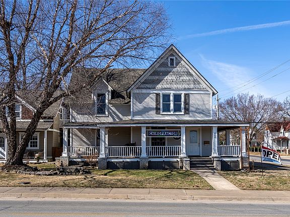 5th image of 400 S Mount Olive St