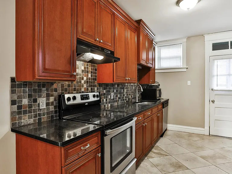727 Leland Ave #1 — Photo 8