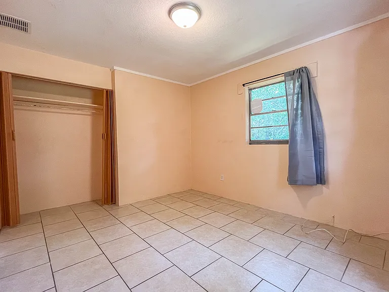 523 Wager Ave — Photo 12