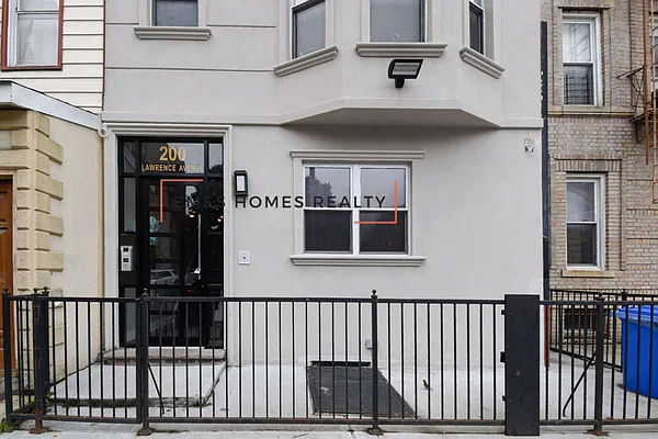 Rented by Emes Homes Realty LLC | media 27