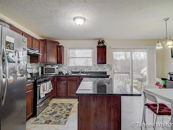5th image of 5732 Buchanan Ave SW