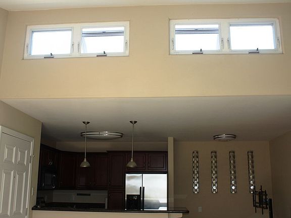 Vaulted ceilings w/windows