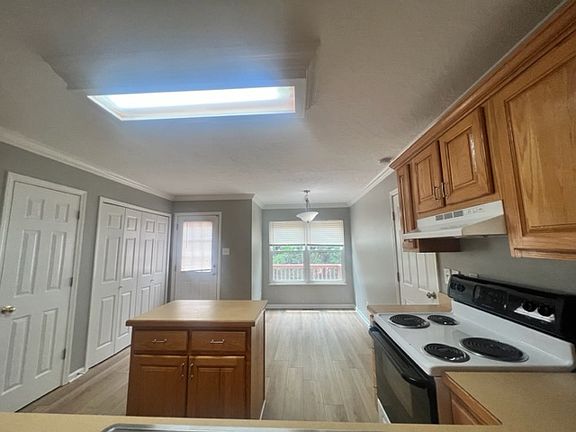 4th image of 11011 Woody Dr
