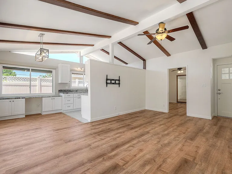 5681 Charter Ave — Photo 6