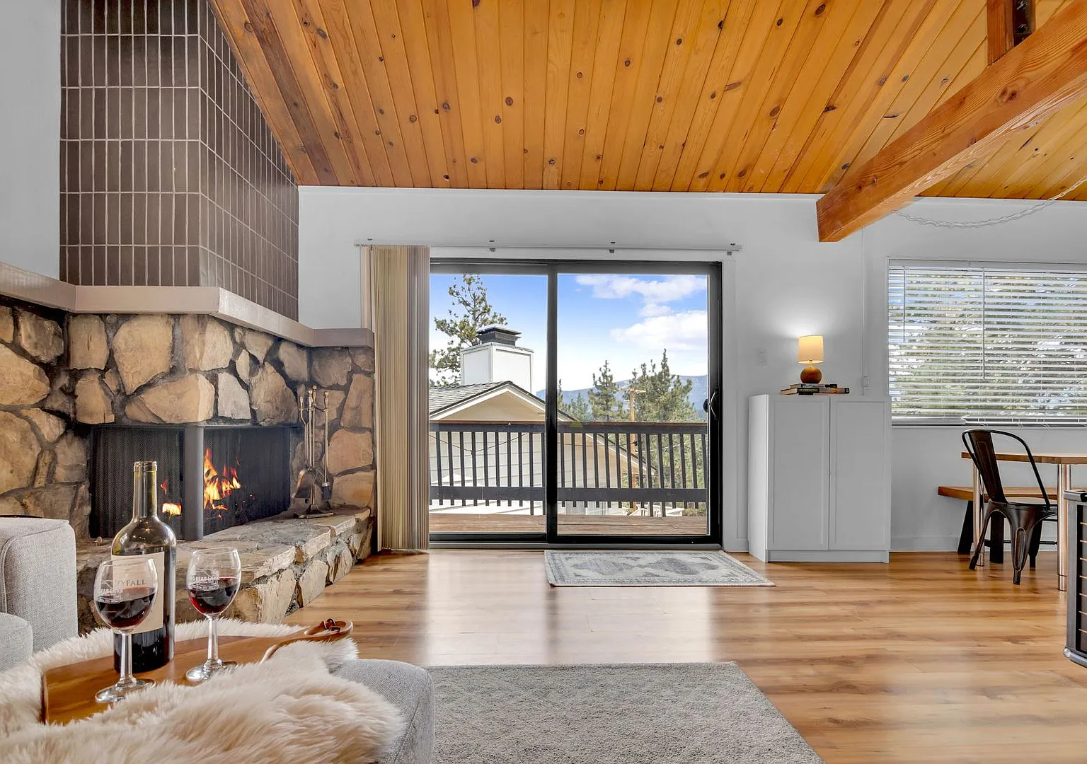 Charming Big Bear cCabin — Photo 2