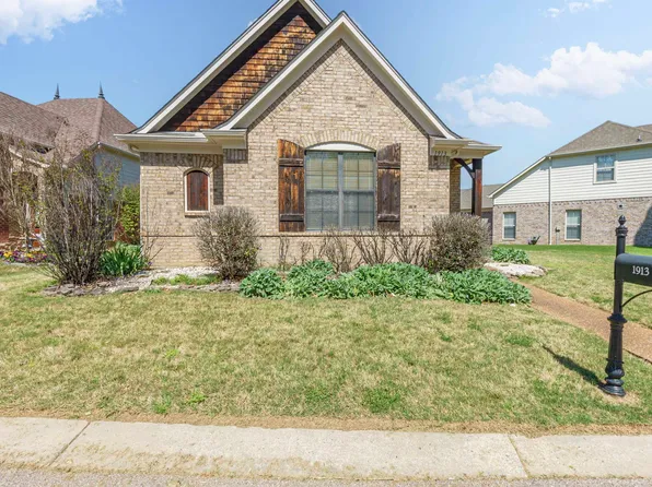 1913 Glenturret Dr, Cordova, TN 38016