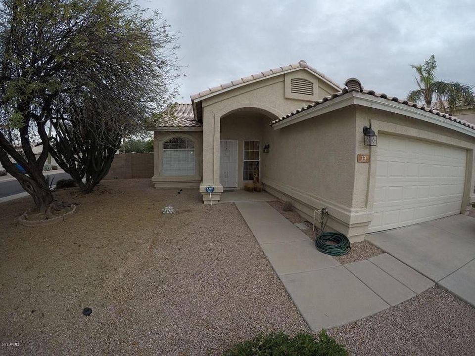 2nd image of 39 N Pueblo St