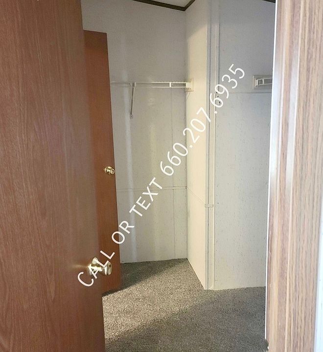 913 N Taylorville Blvd Taylorville, IL, 62568 Apartments for Rent