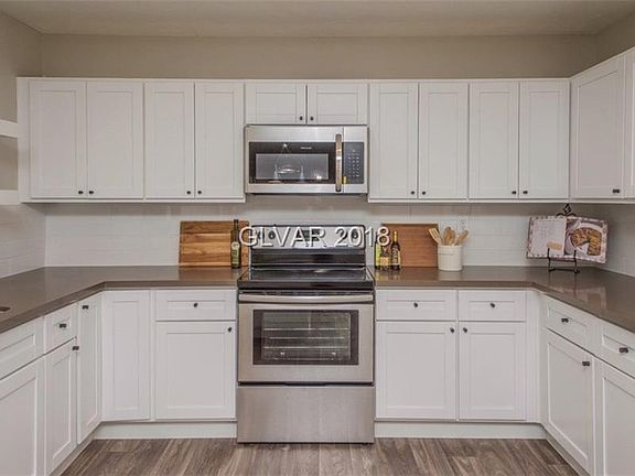 3rd image of 605 Anatolia Ln