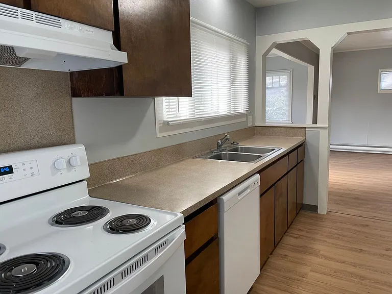 2605 T St — Photo 8