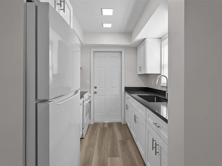 1150 E Sample Rd #202 — Photo 2