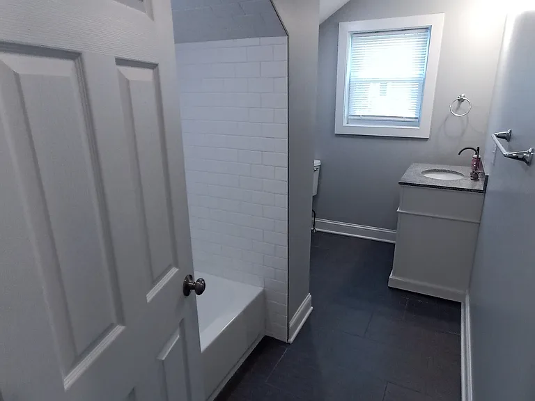 8 Billard St #S — Photo 4