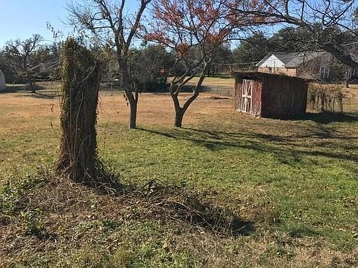 2nd image of 405 Ranch House Rd