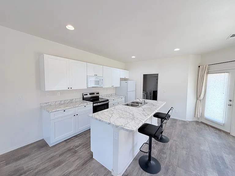 602 Camino Andres — Photo 6