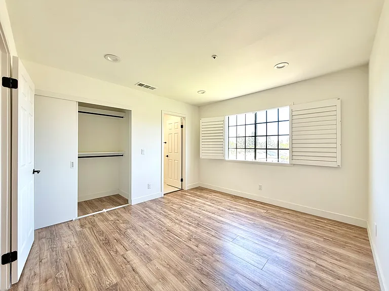 Master Bedroom with En-Suite