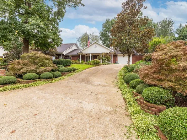 467 Arcadia Rd, Center, TX 75935