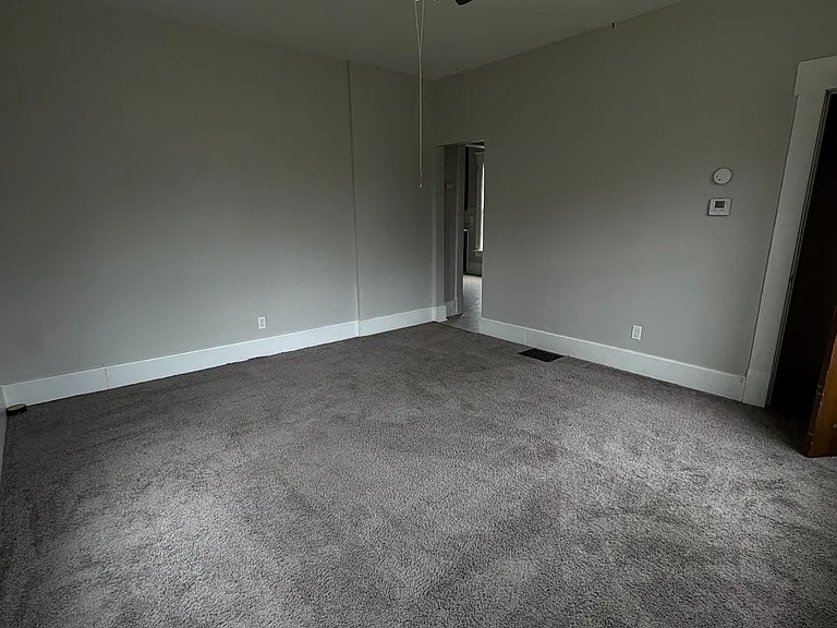 203 Maryland Ave SW — Photo 5