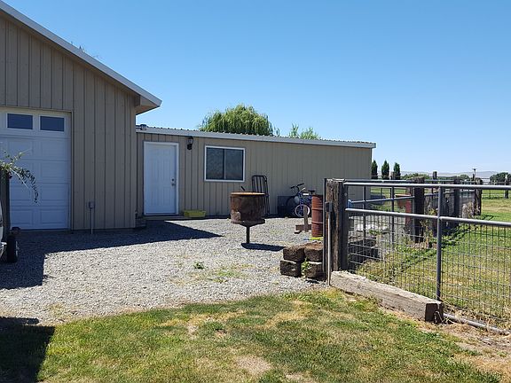 Storage shed next to shop 