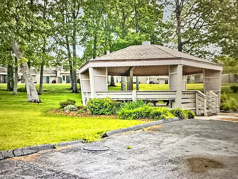 38 Lakeshore Ln #50 — Photo 22